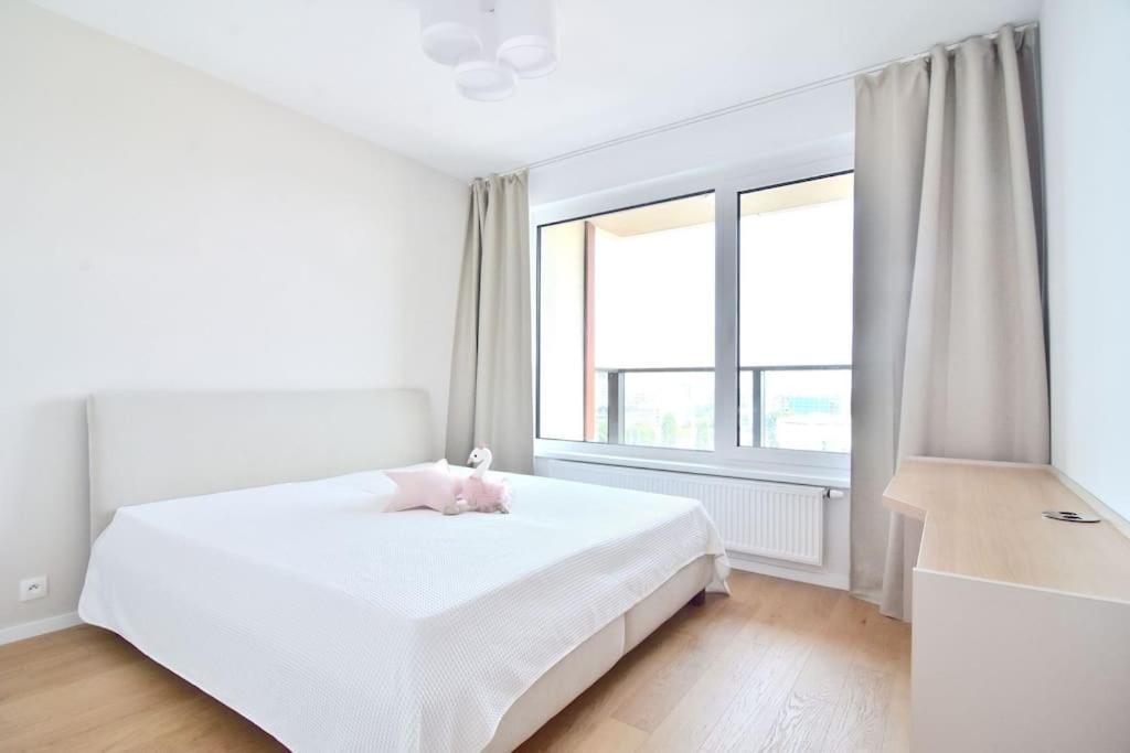 布拉迪斯拉发Downtown Charm With Free Parking Spot公寓 外观 照片