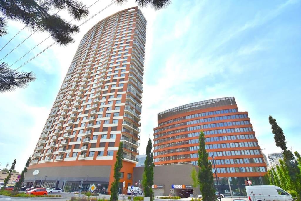 布拉迪斯拉发Downtown Charm With Free Parking Spot公寓 外观 照片